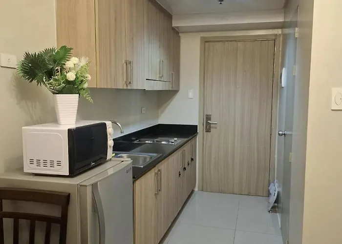 The Executive At Shore Residences * Manila
